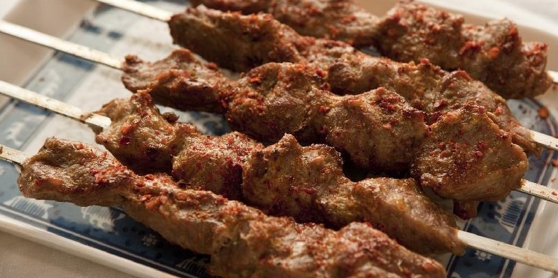 Xinjiang Lamb Skewers (新疆烤串, chuar) - Omnivore's Cookbook